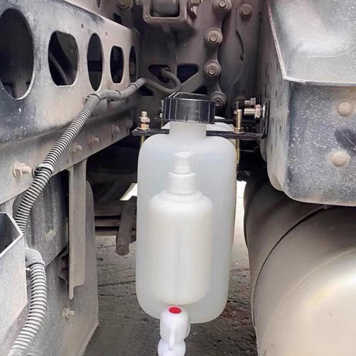Portable Water Tanks with Faucet I238360